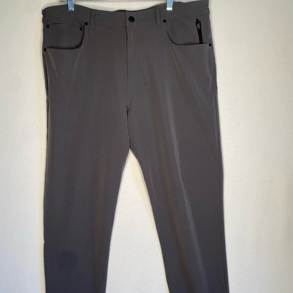 Four Laps Athletic Traverse Pants Mens Size 38x32 Stretch Water Resistant Gray - Picture 2 of 12
